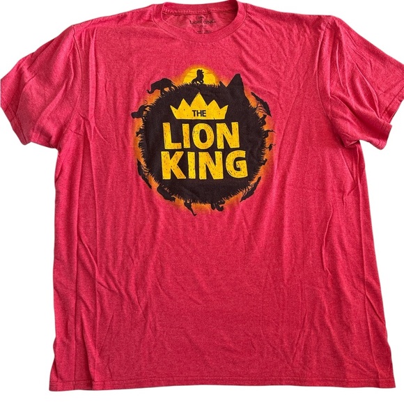 Disney Red Lion King Tee - Picture 1 of 3